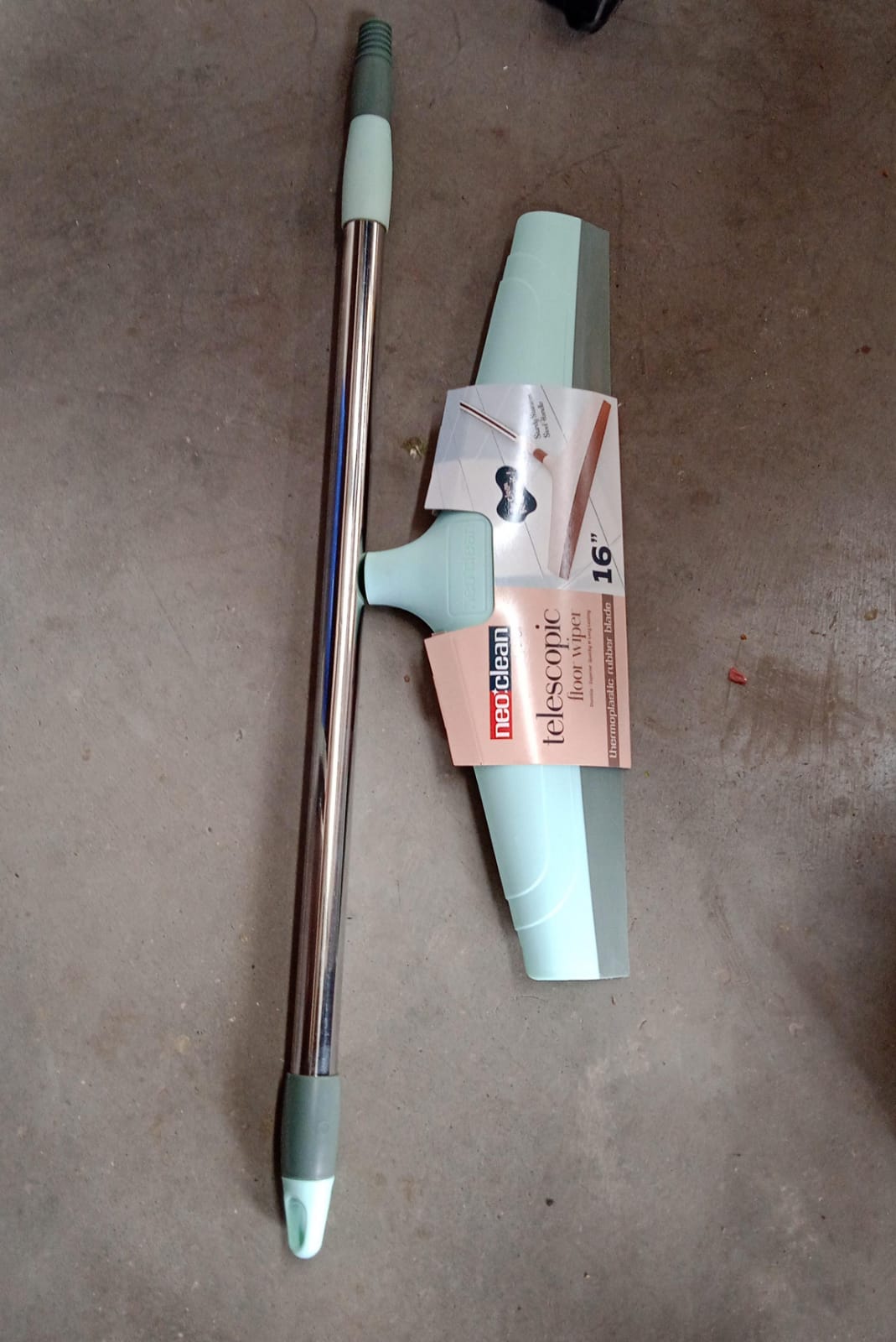 Telescopic Floor Wiper 16 Inch (40 Cm)
